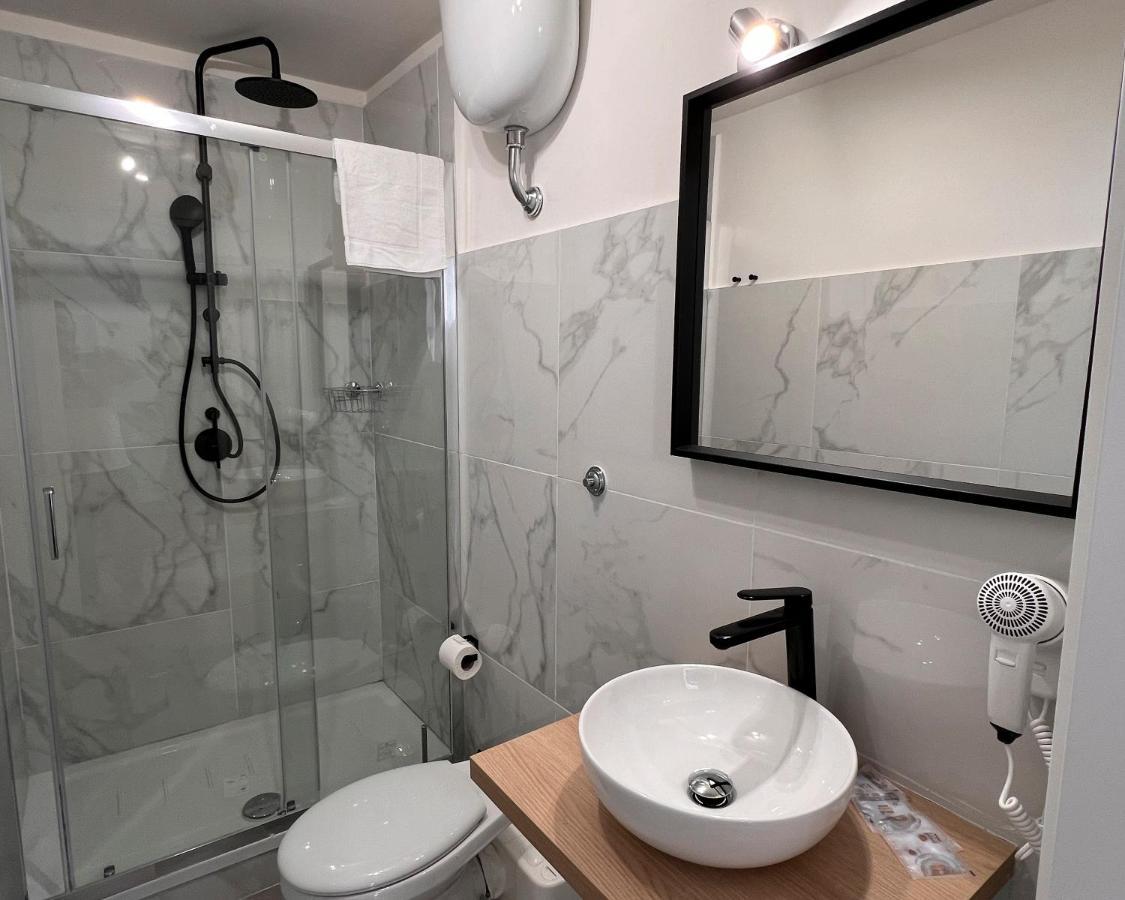 Cozy Rooms Napoli Екстер'єр фото